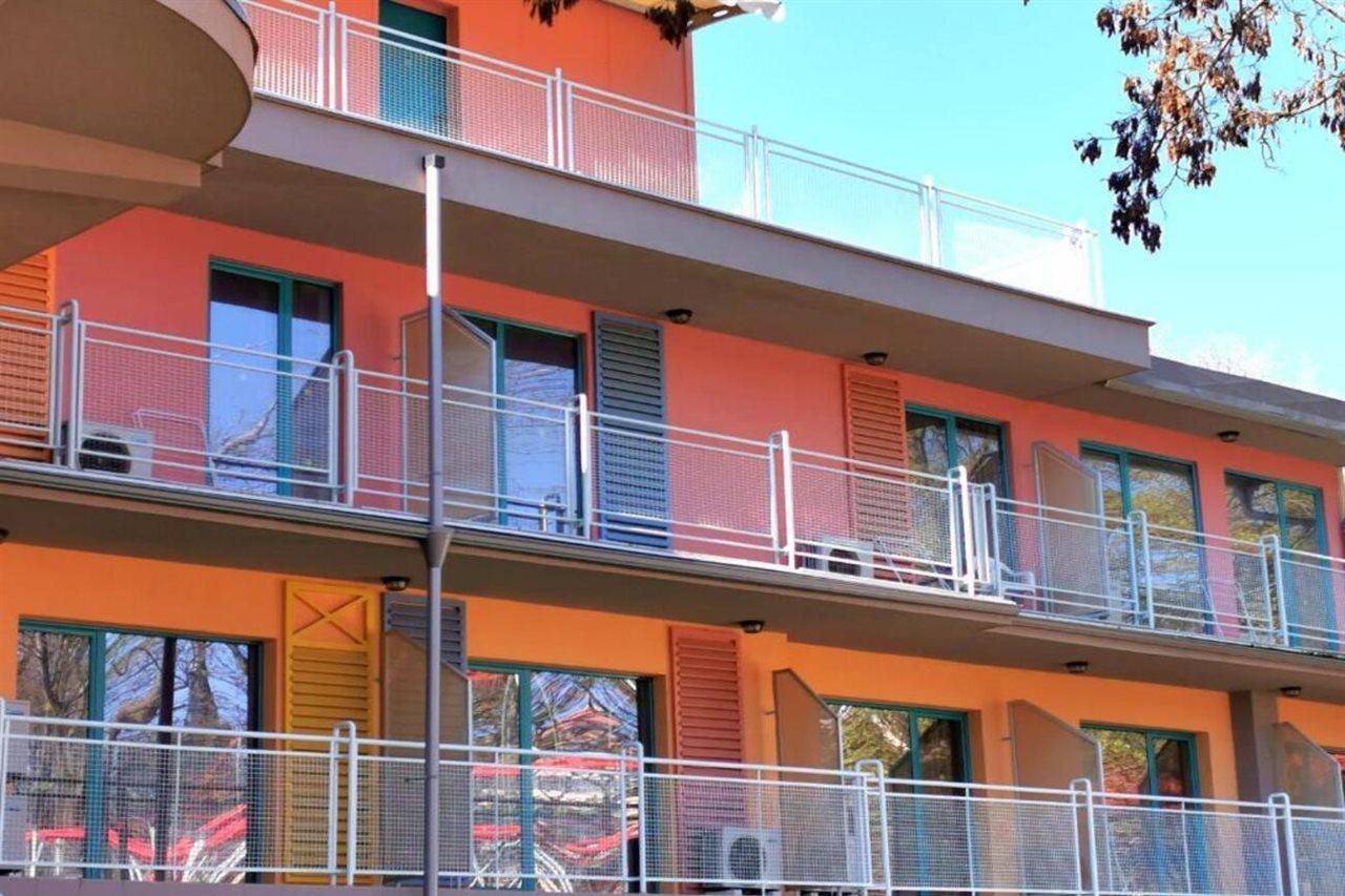 Hotel Largo ساني بيتش المظهر الخارجي الصورة