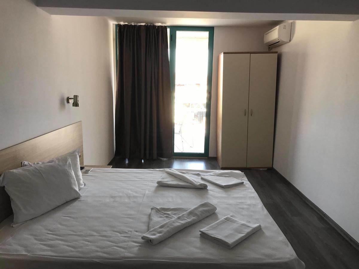 Hotel Largo ساني بيتش المظهر الخارجي الصورة
