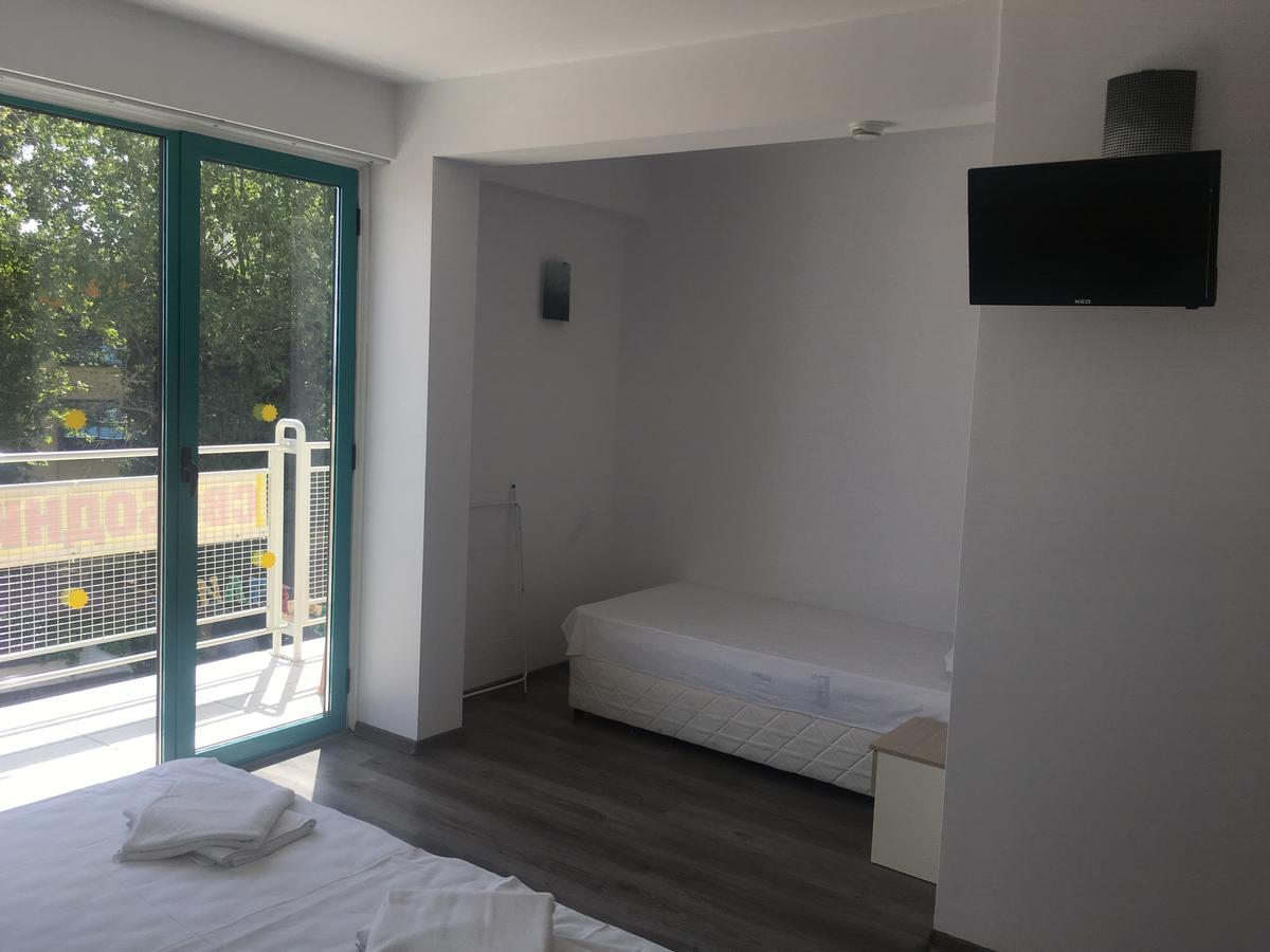 Hotel Largo ساني بيتش المظهر الخارجي الصورة
